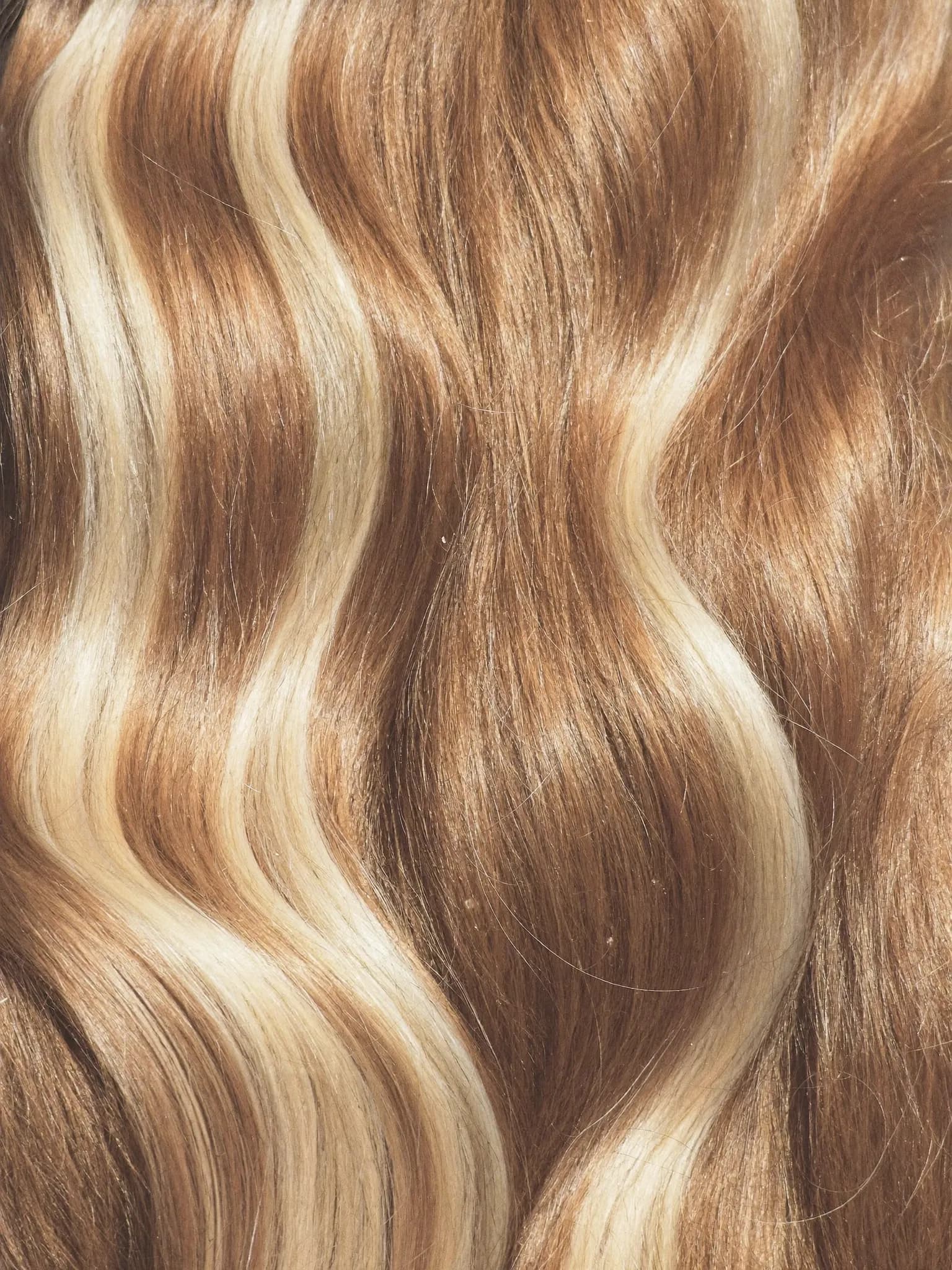 Capelli con balayage biondo lucido